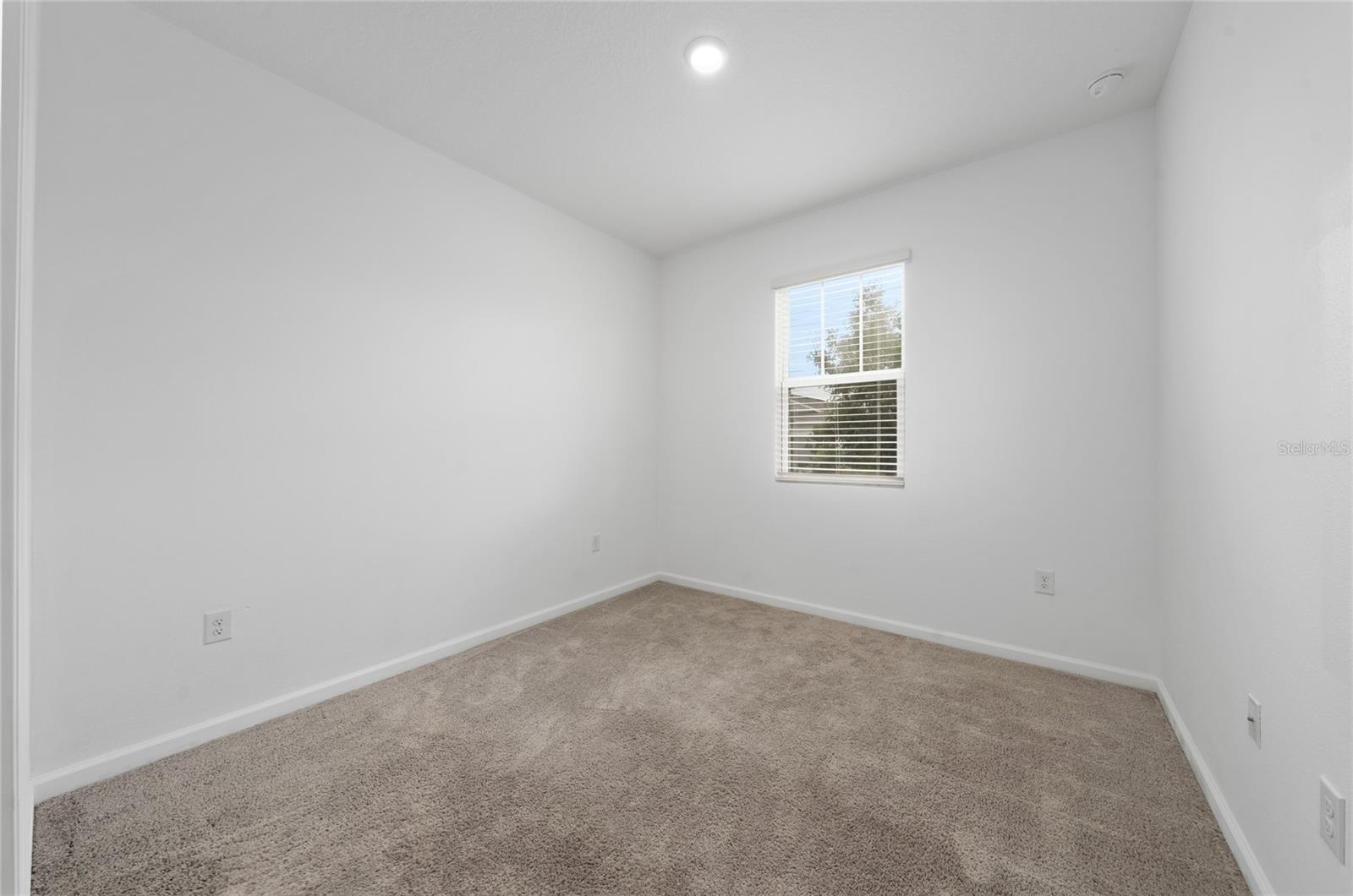 Image 15 of 27 For 1133 Mattie Pointe Boulevard