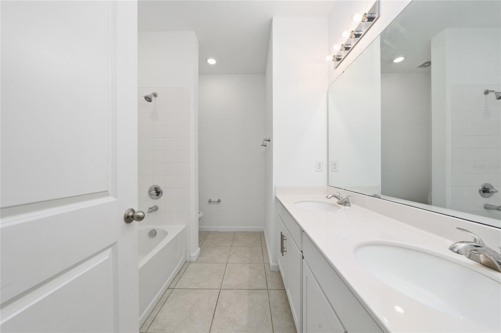 Image 17 of 27 For 1133 Mattie Pointe Boulevard