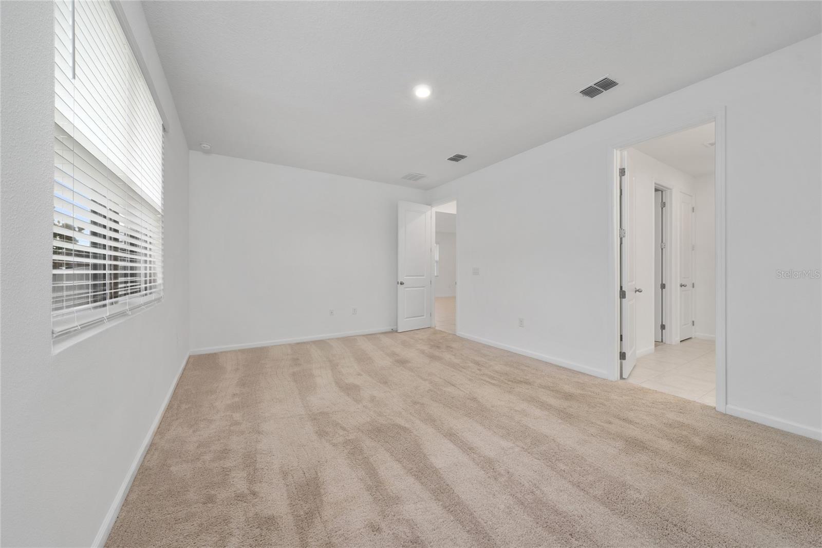 Image 8 of 27 For 1133 Mattie Pointe Boulevard