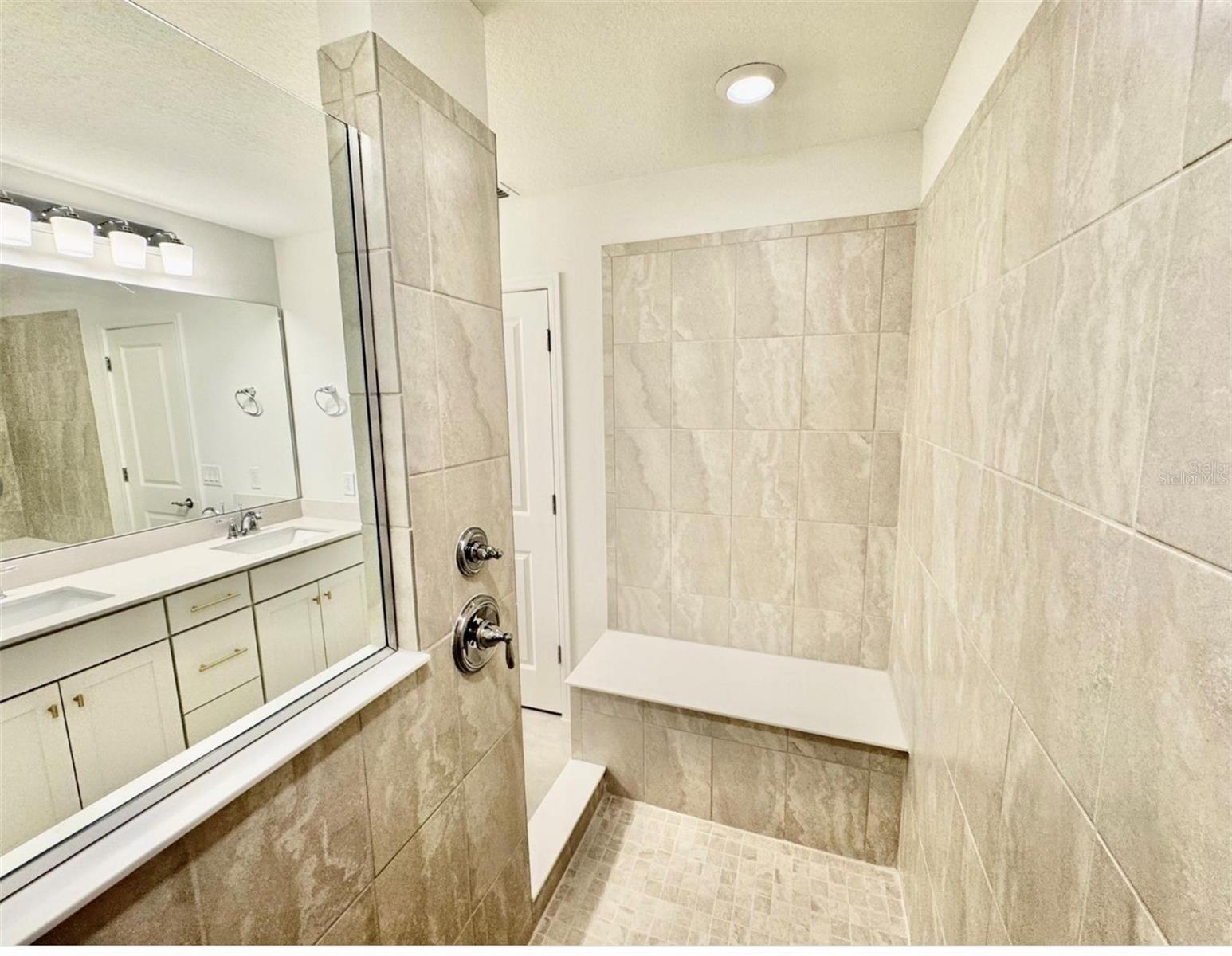 Image 18 of 39 For 2681 Serenity Garden Drive