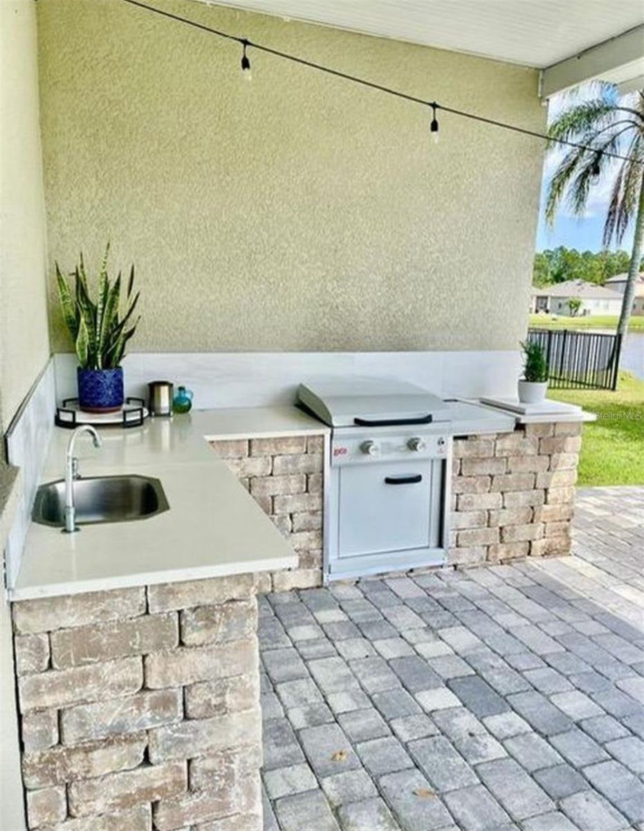 Image 8 of 12 For 10400 Eastpark Woods Dr