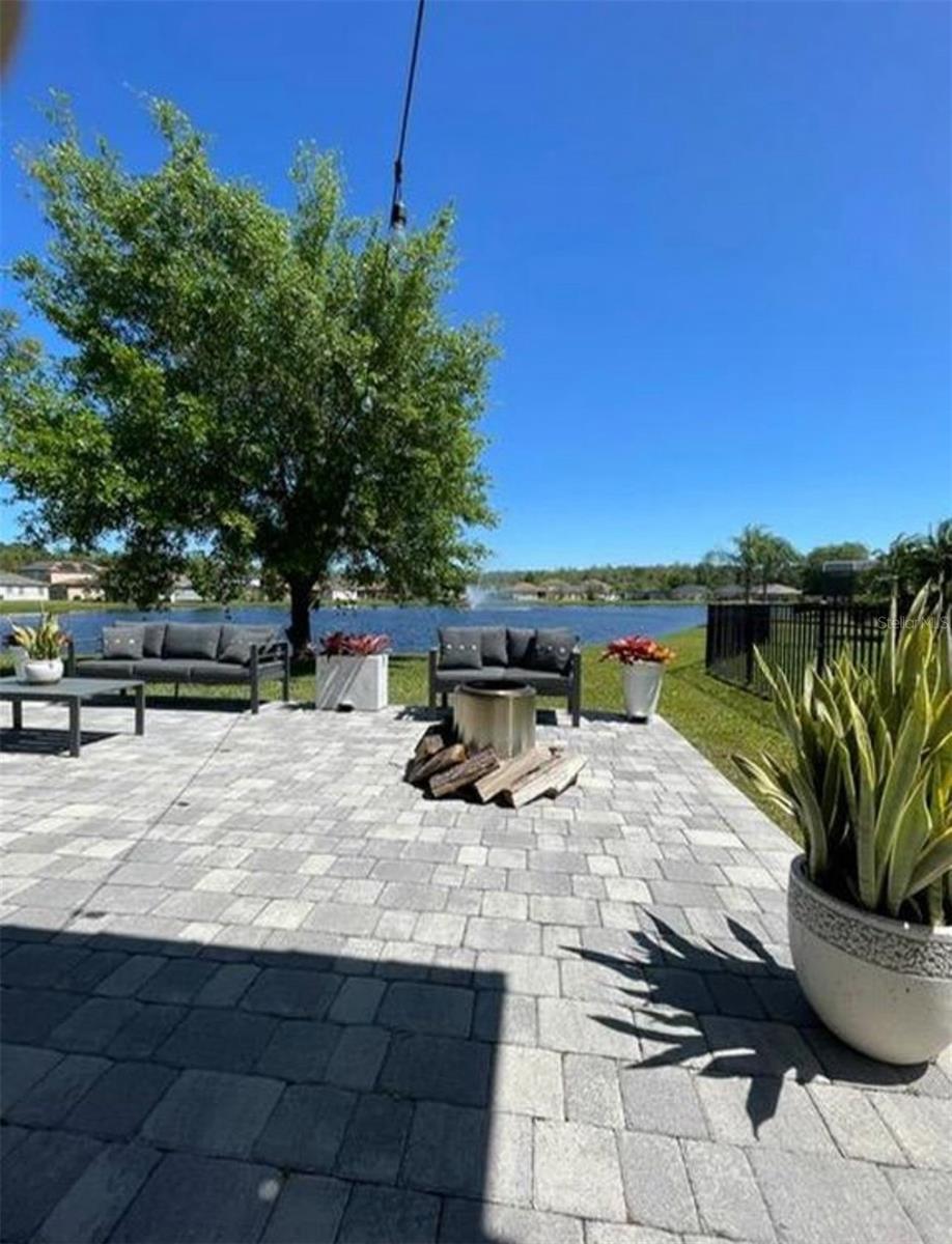 Image 9 of 12 For 10400 Eastpark Woods Dr