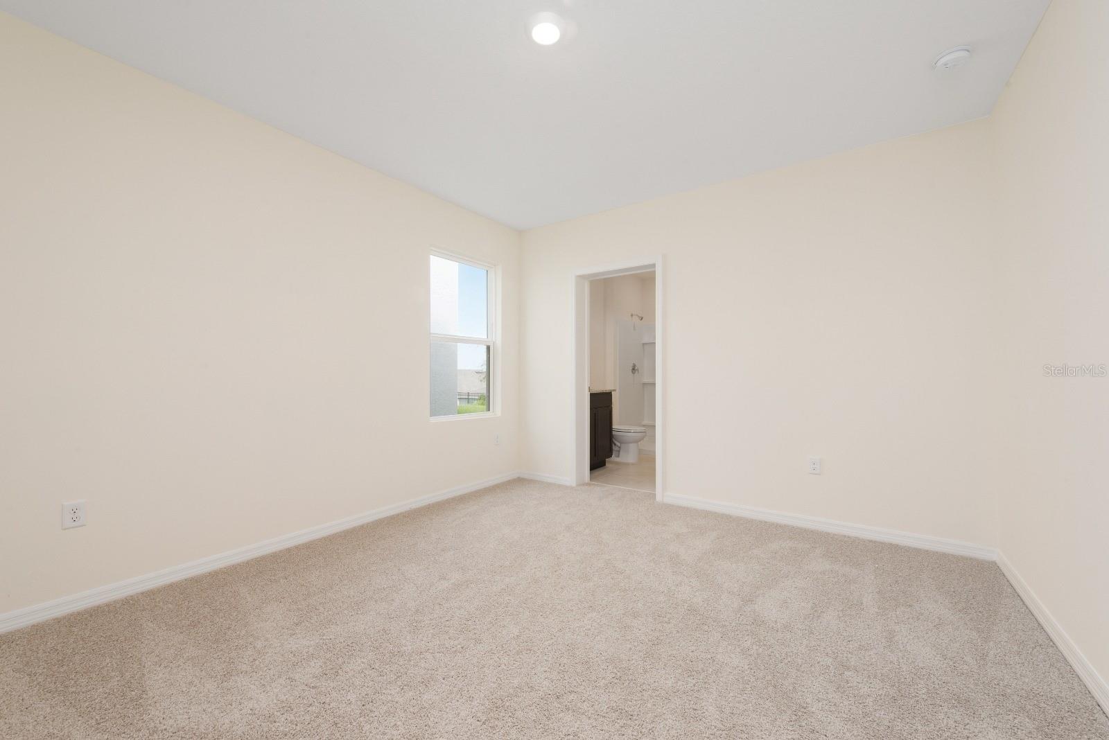 Image 10 of 39 For 4042 Alissa Lane