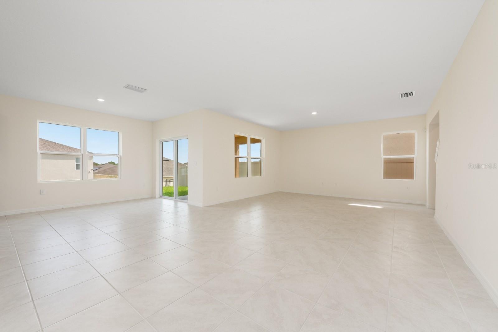 Image 15 of 39 For 4042 Alissa Lane