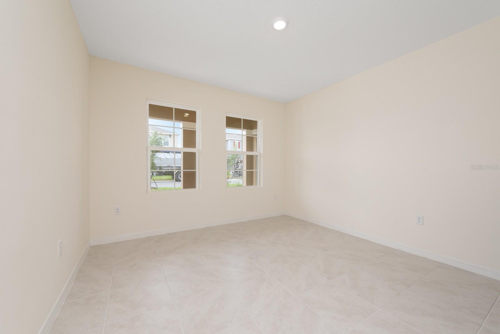 Image 8 of 39 For 4042 Alissa Lane