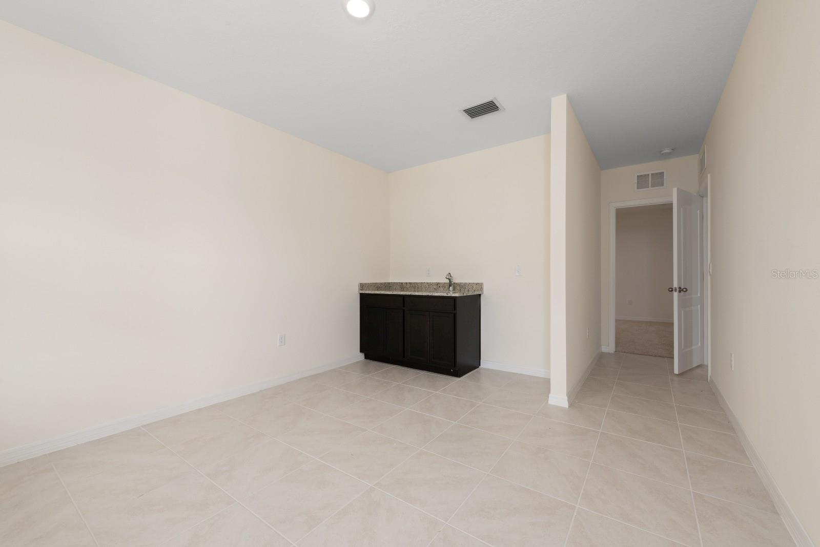 Image 9 of 39 For 4042 Alissa Lane