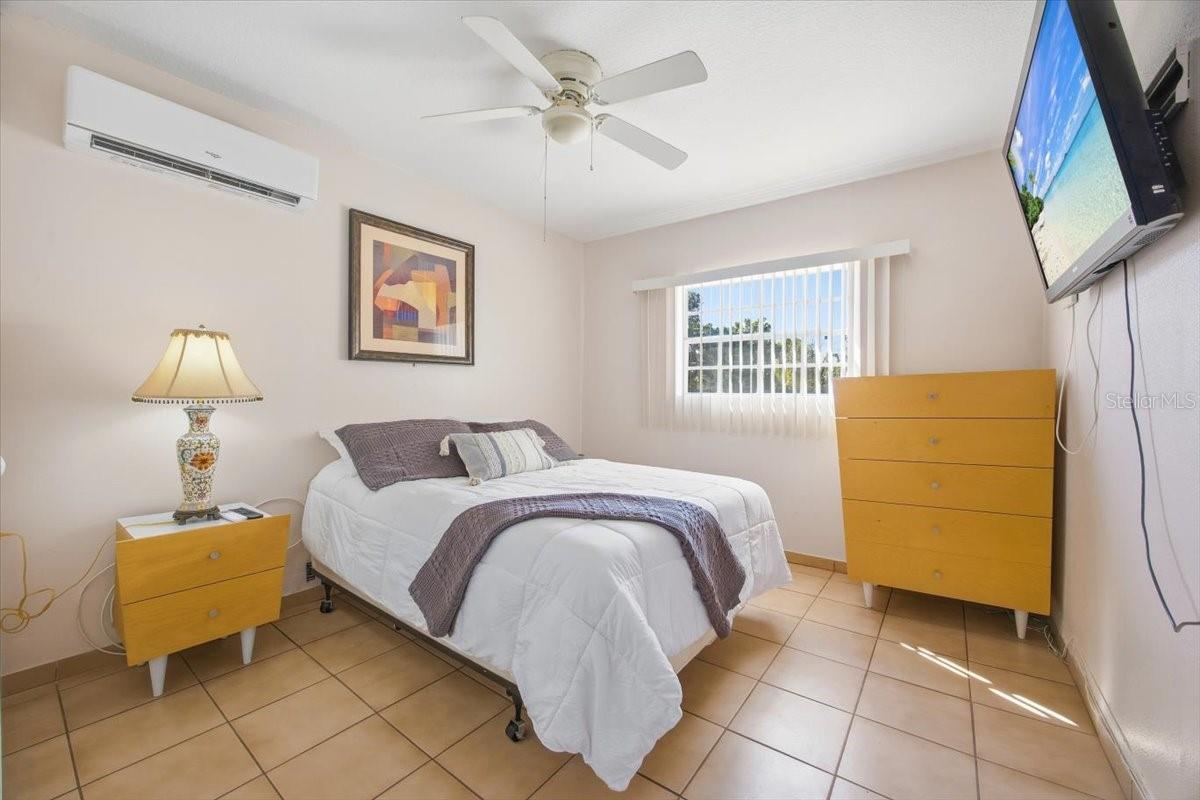 Image 26 of 36 For 5681 Tulip Avenue