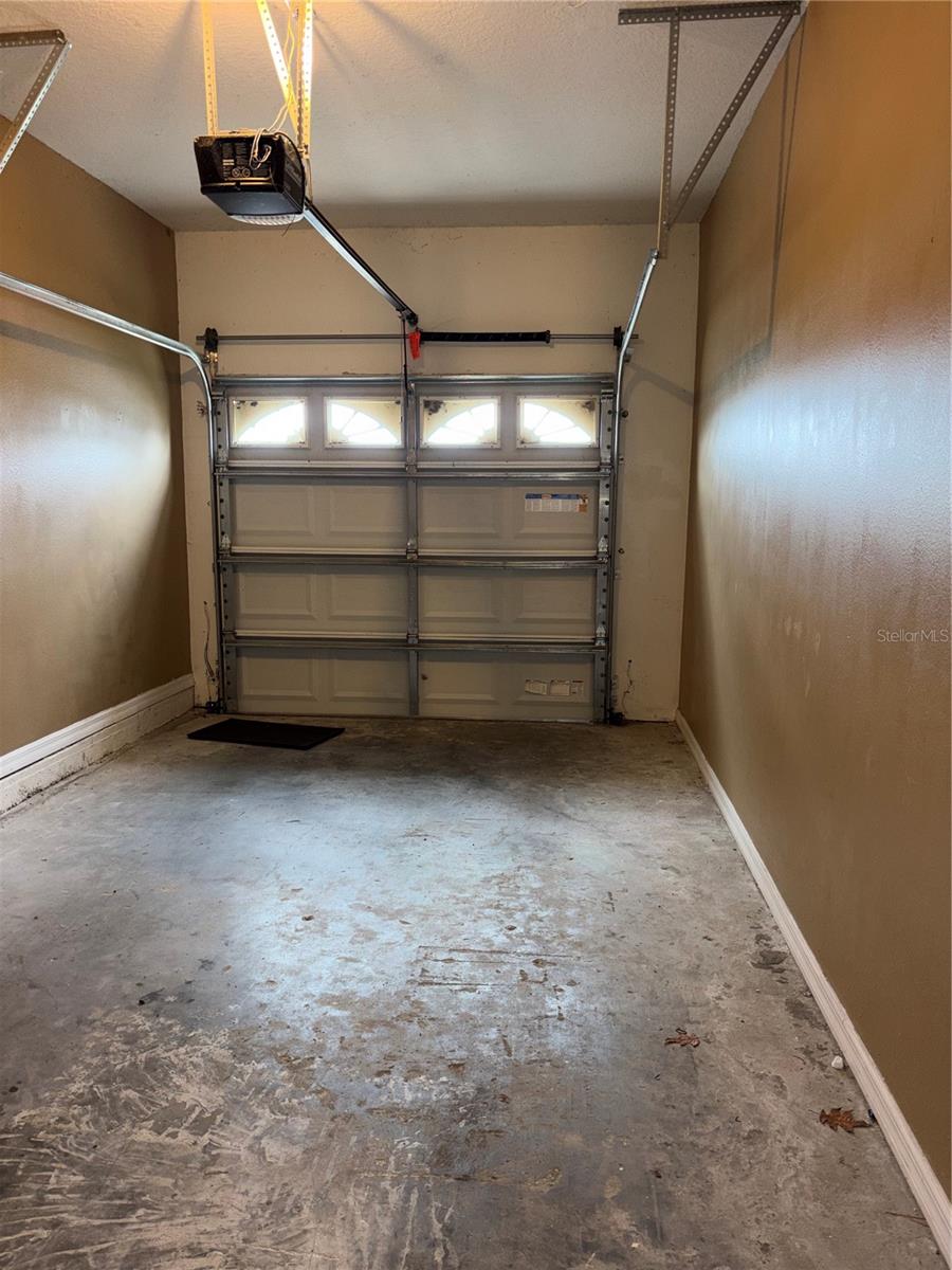 Image 18 of 23 For 1901 Estancia Circle A