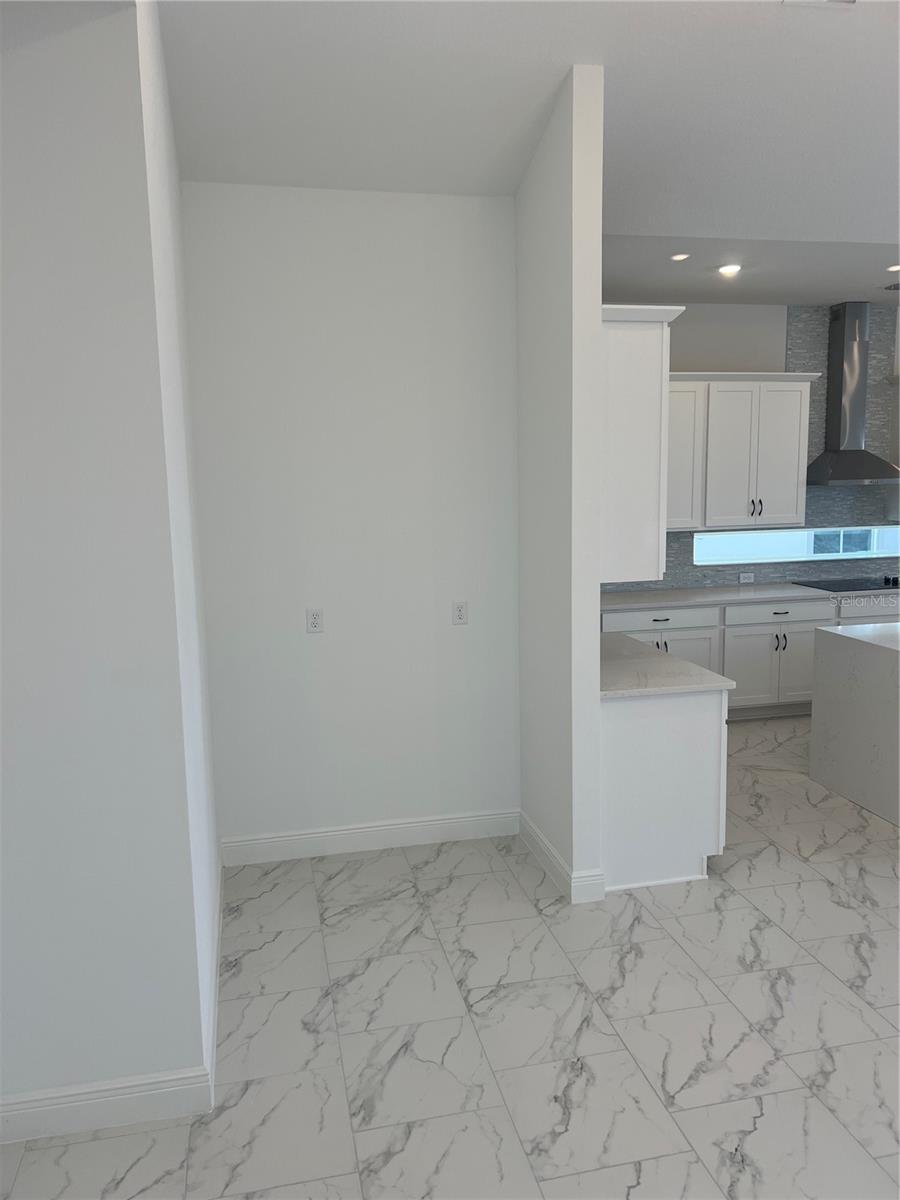 Image 7 of 16 For 10171 Pearson Avenue