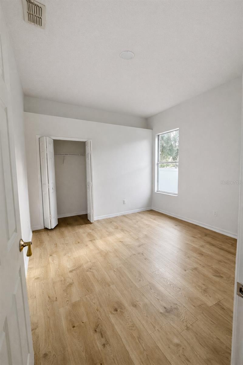 Image 18 of 28 For 927 Shadowmoss Drive