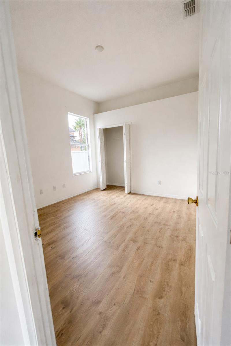 Image 19 of 28 For 927 Shadowmoss Drive