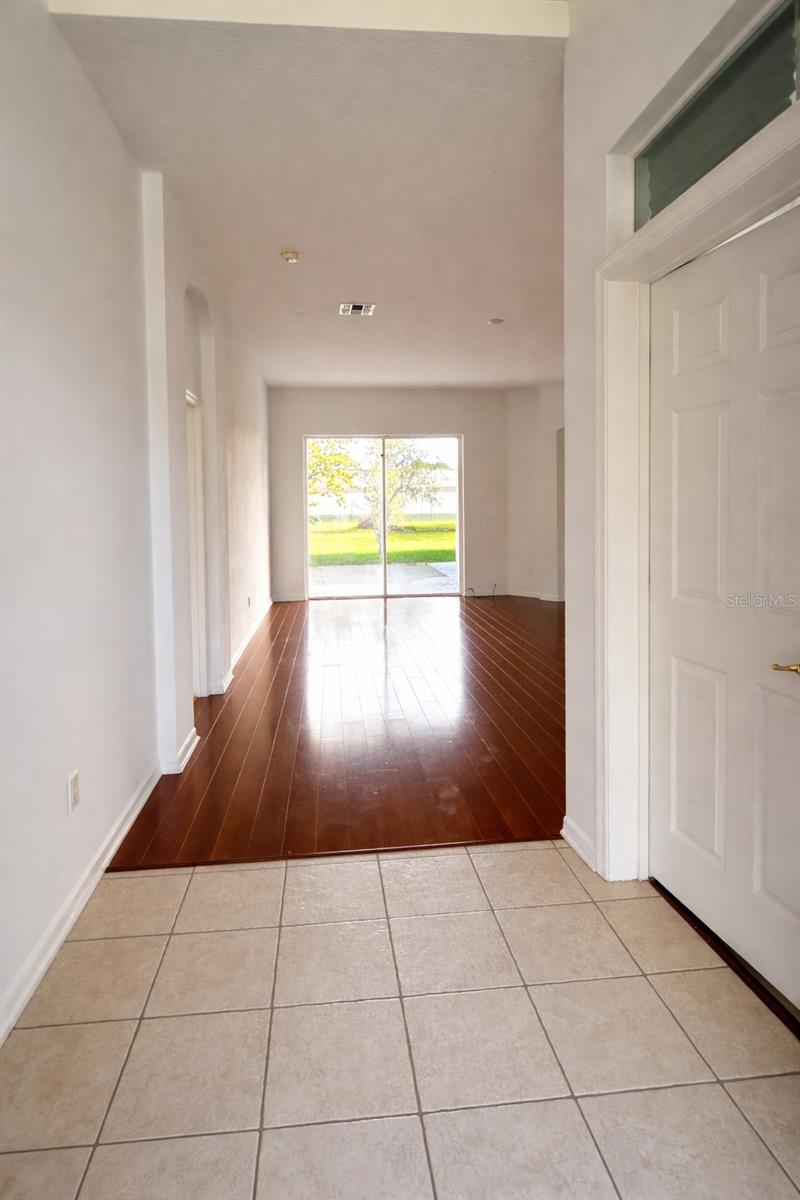 Image 3 of 28 For 927 Shadowmoss Drive