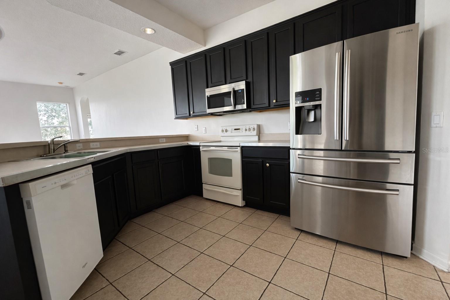 Image 9 of 28 For 927 Shadowmoss Drive