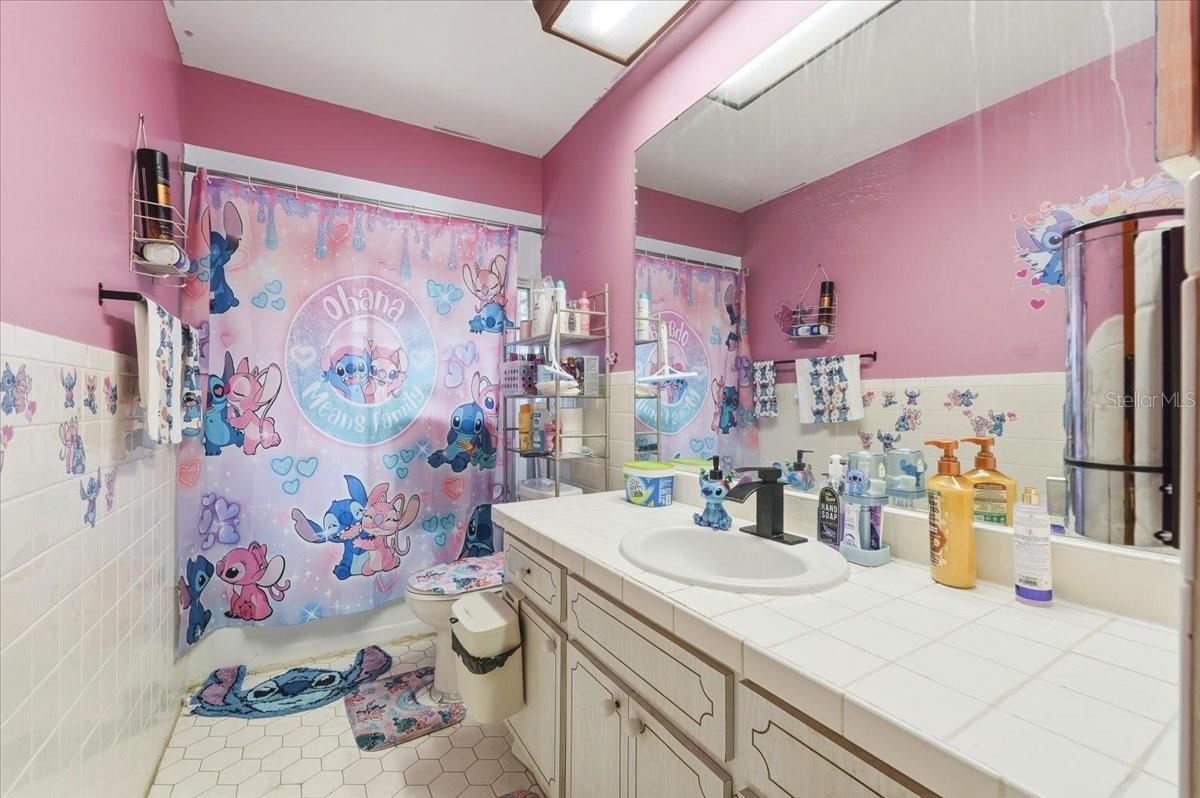 Image 17 of 24 For 806 Hillside Avenue