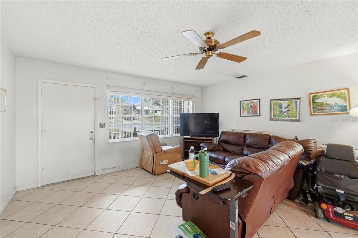 Image 2 of 24 For 806 Hillside Avenue