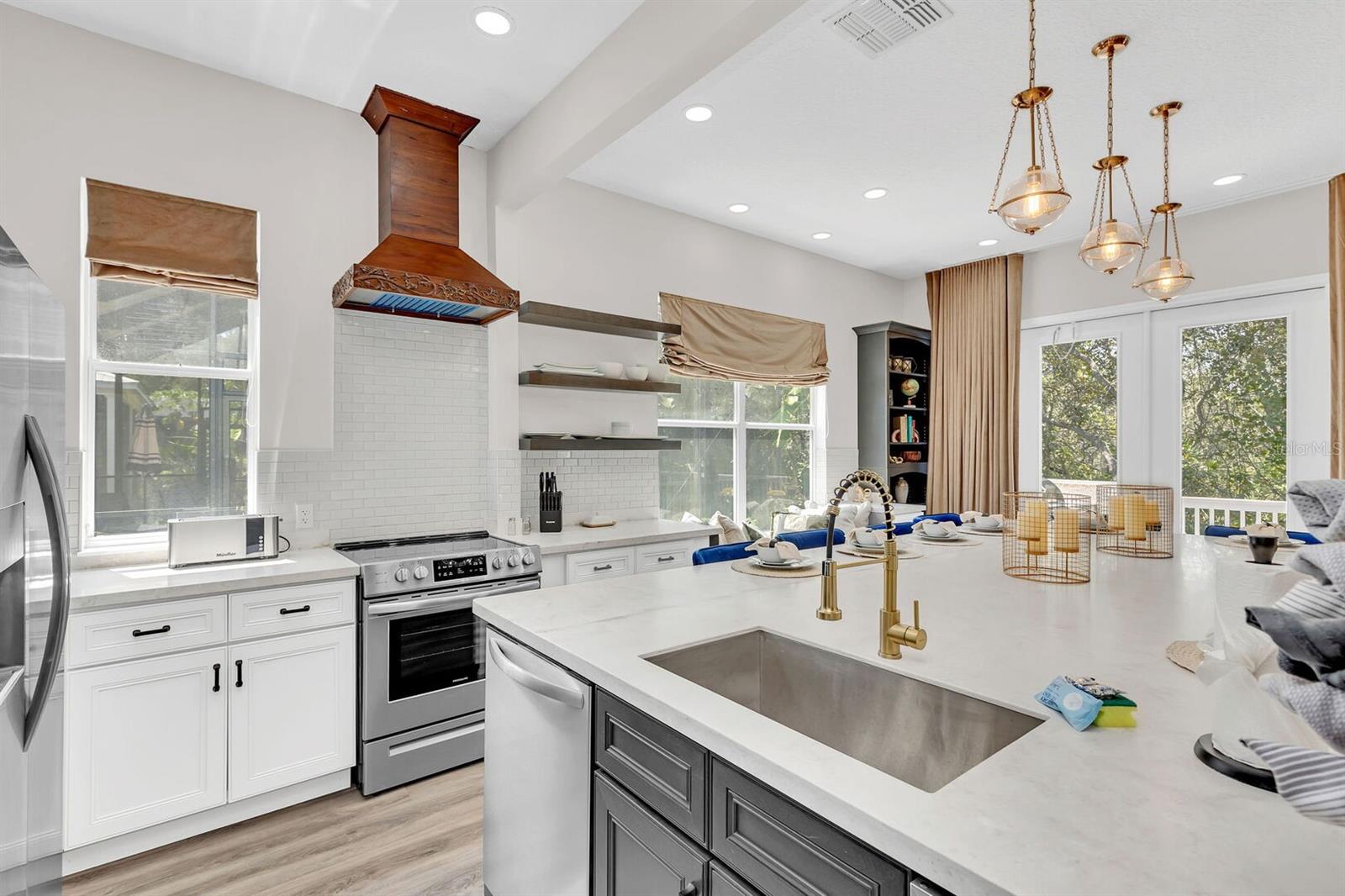 Image 7 of 66 For 1427 Fairview Circle