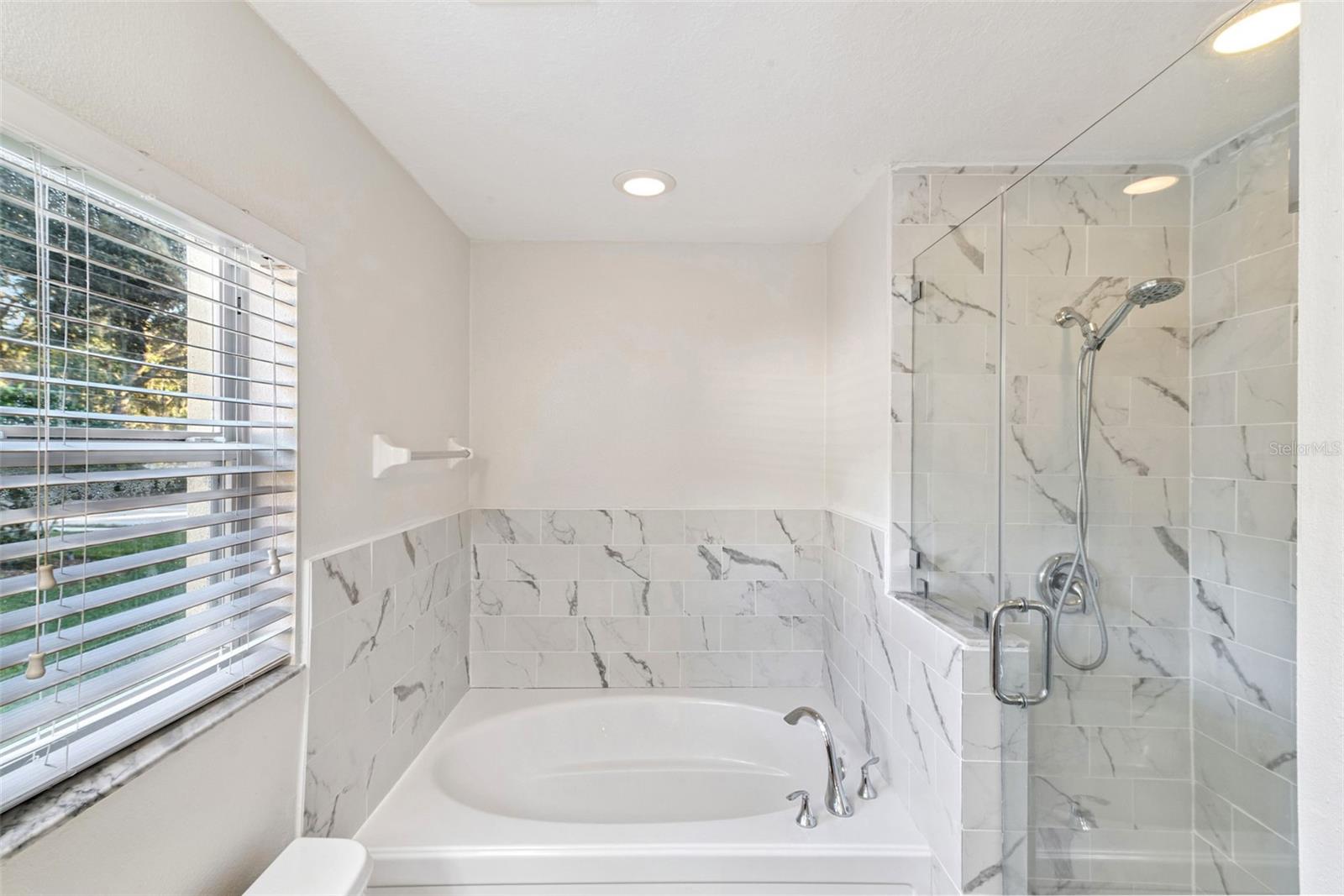 Image 17 of 20 For 816 Barrister Drive