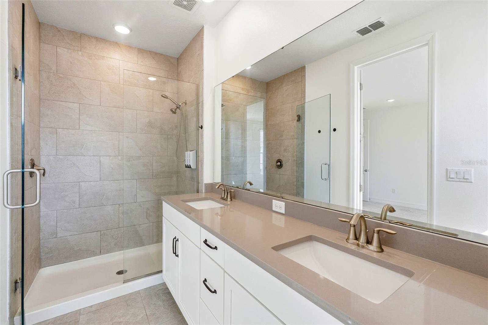 Image 25 of 47 For 1859 Treasure Cove