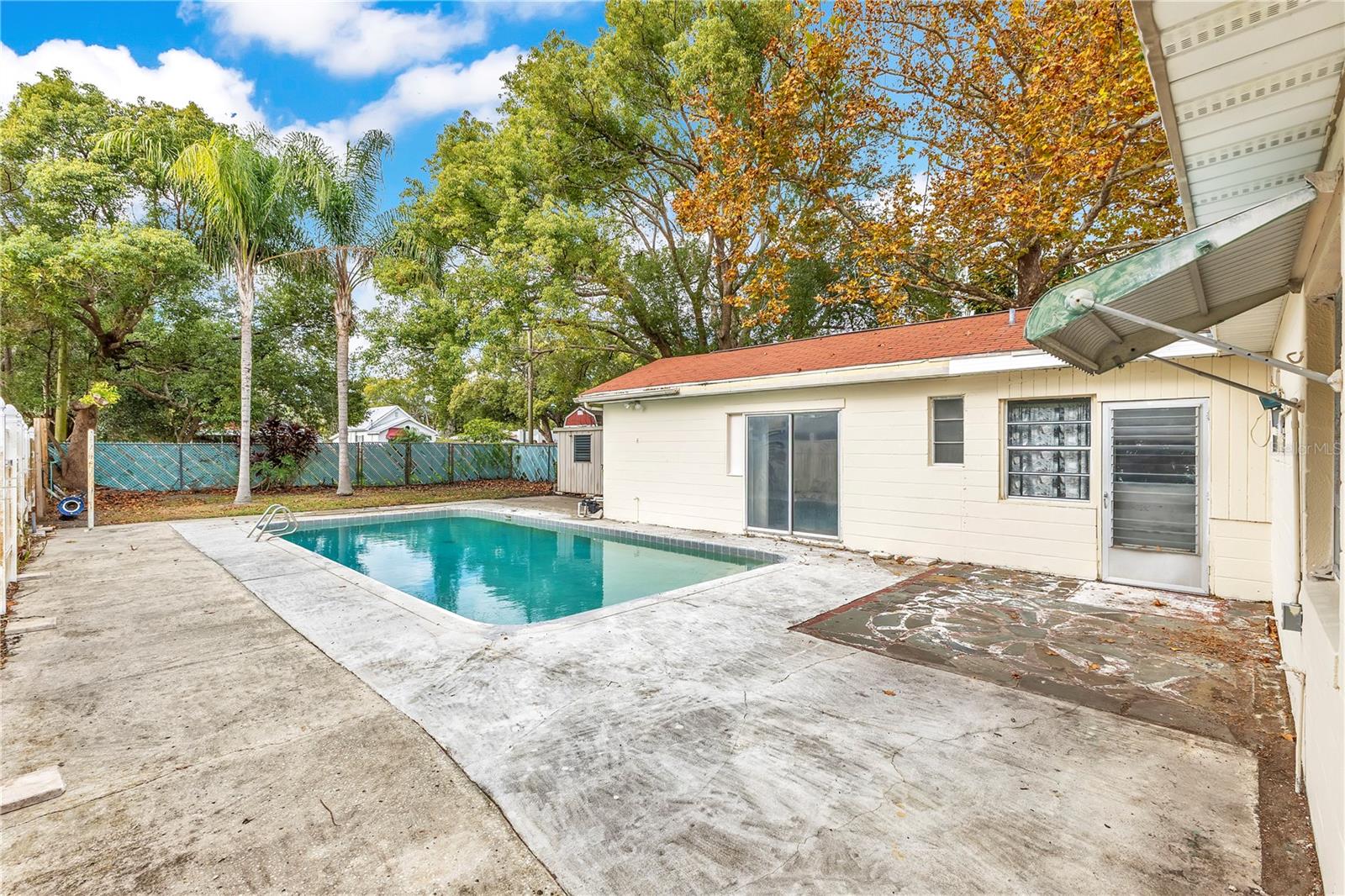 Image 10 of 15 For 706 Massachusetts Avenue