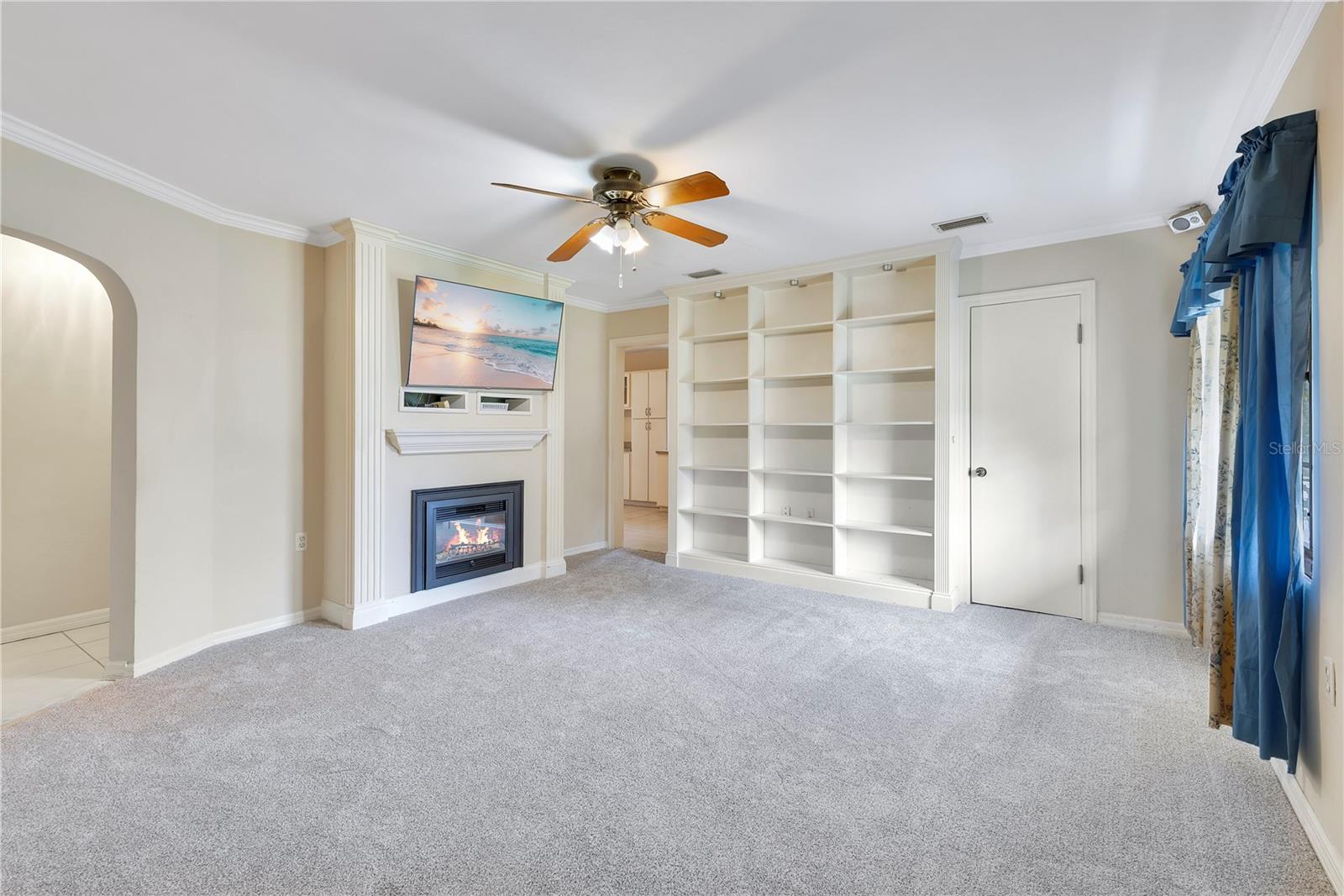 Image 3 of 15 For 706 Massachusetts Avenue