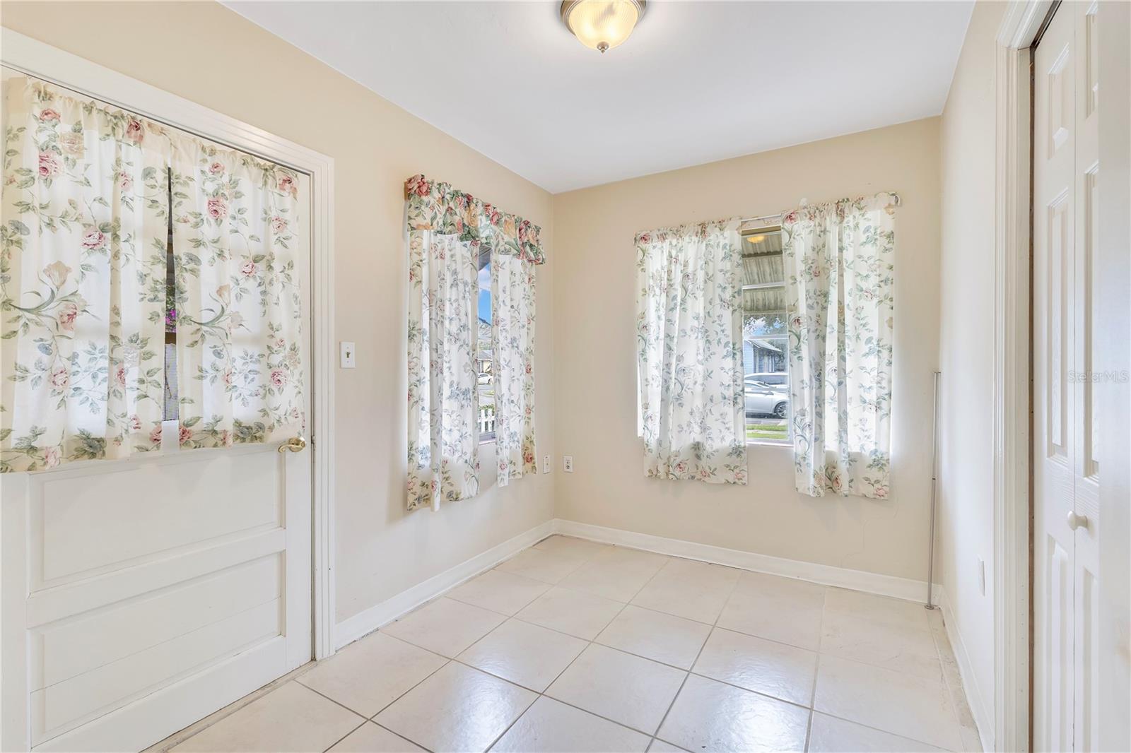 Image 6 of 15 For 706 Massachusetts Avenue