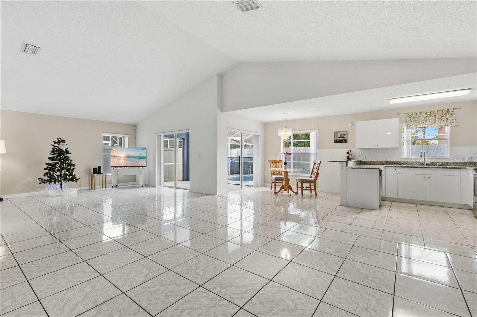 Image 9 of 27 For 2529 Hamlet Lane