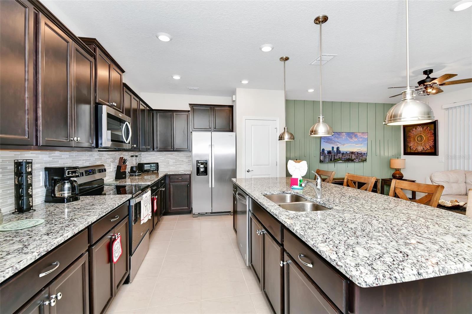 Image 14 of 44 For 3721 Pacific Lane