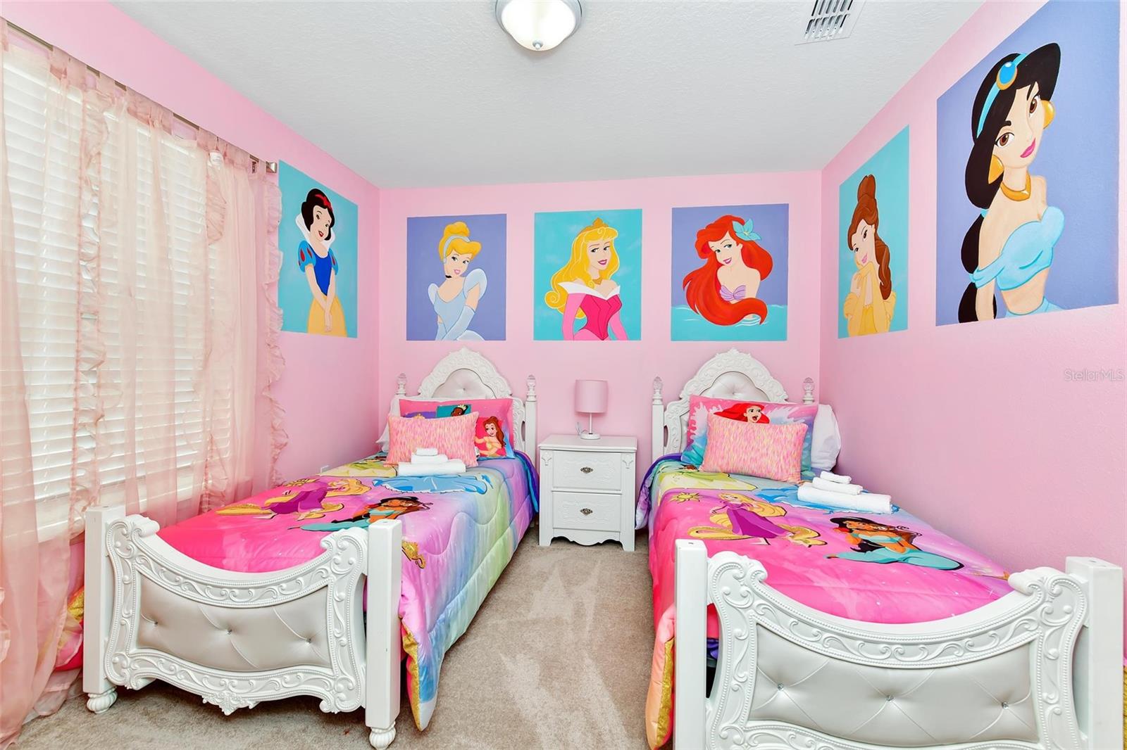 Image 24 of 44 For 3721 Pacific Lane