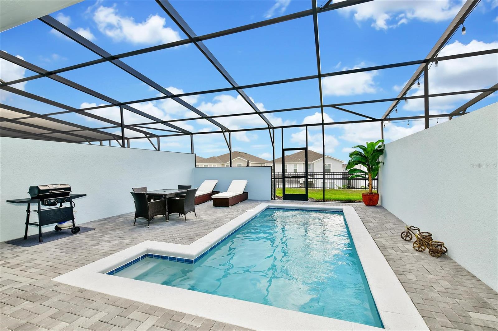 Image 35 of 44 For 3721 Pacific Lane