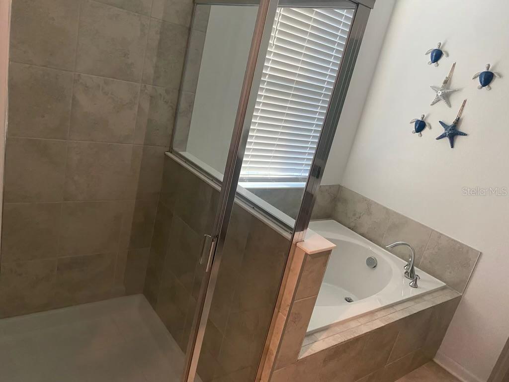 Image 12 of 15 For 1057 Splash Shot Place 1057