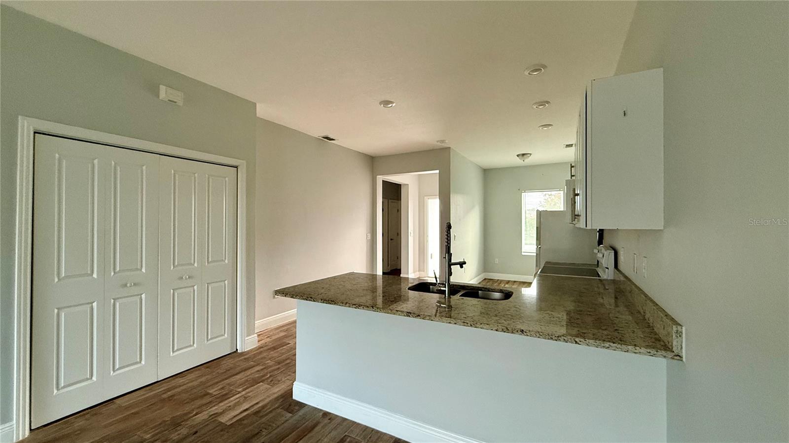 Image 3 of 10 For 710 Leopard Court A