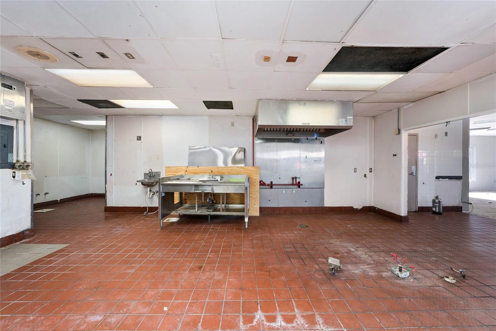 Image 15 of 38 For 7155 Orange Blossom Trail