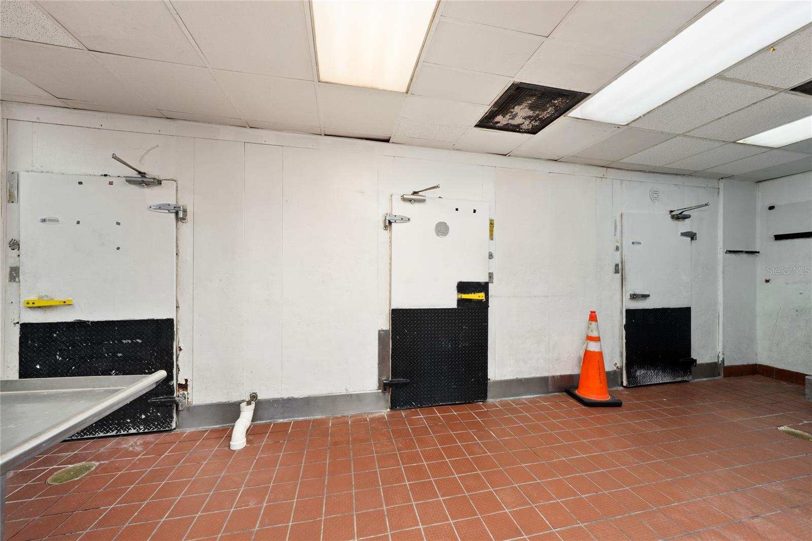 Image 18 of 38 For 7155 Orange Blossom Trail