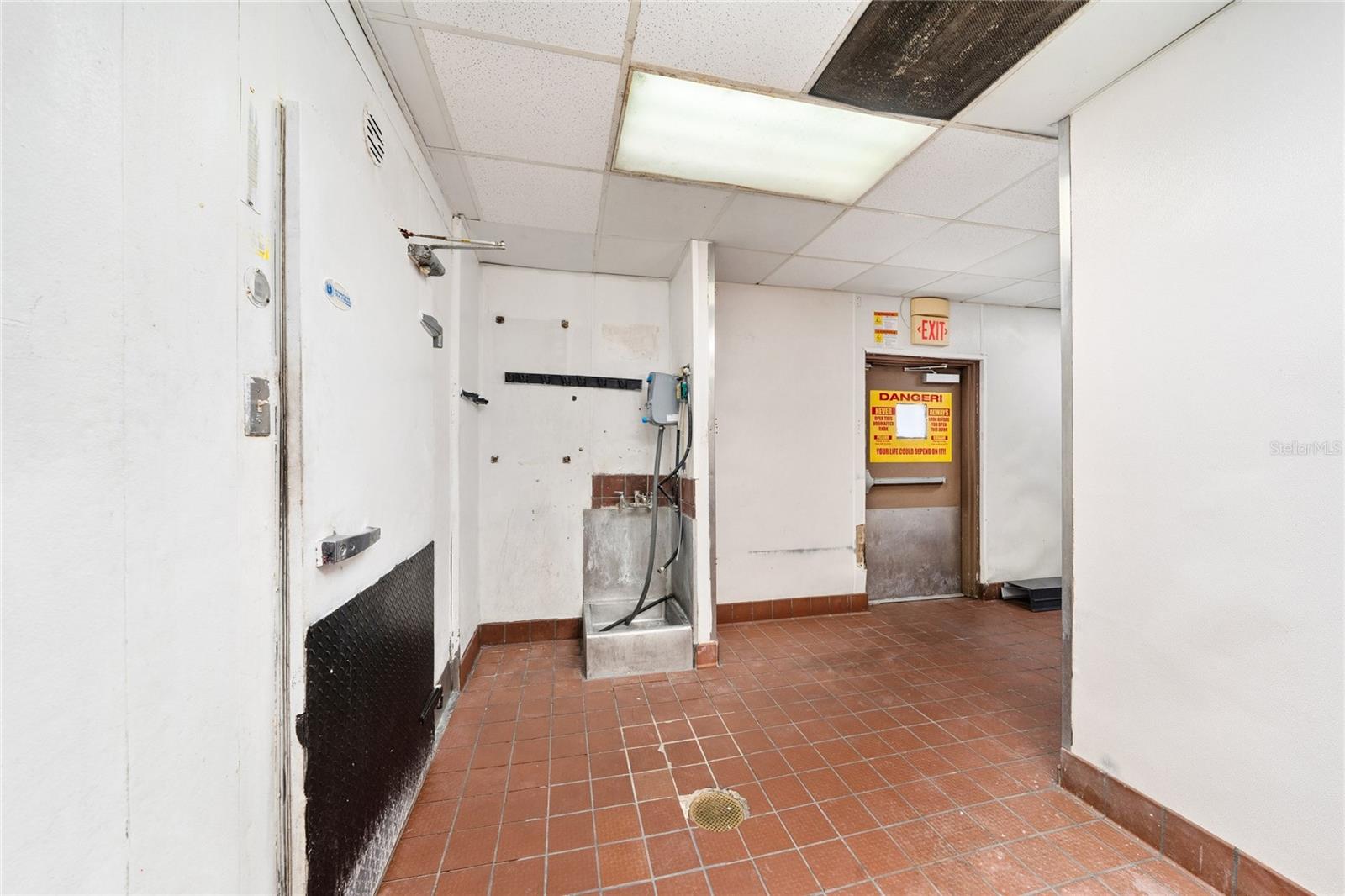 Image 22 of 38 For 7155 Orange Blossom Trail