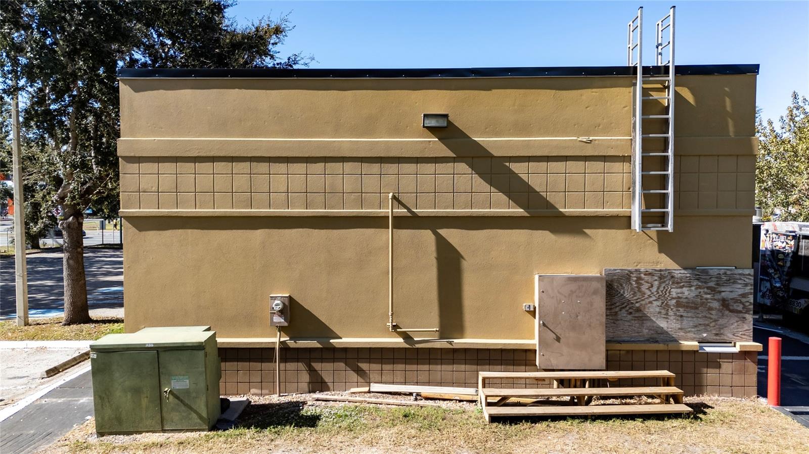 Image 3 of 38 For 7155 Orange Blossom Trail