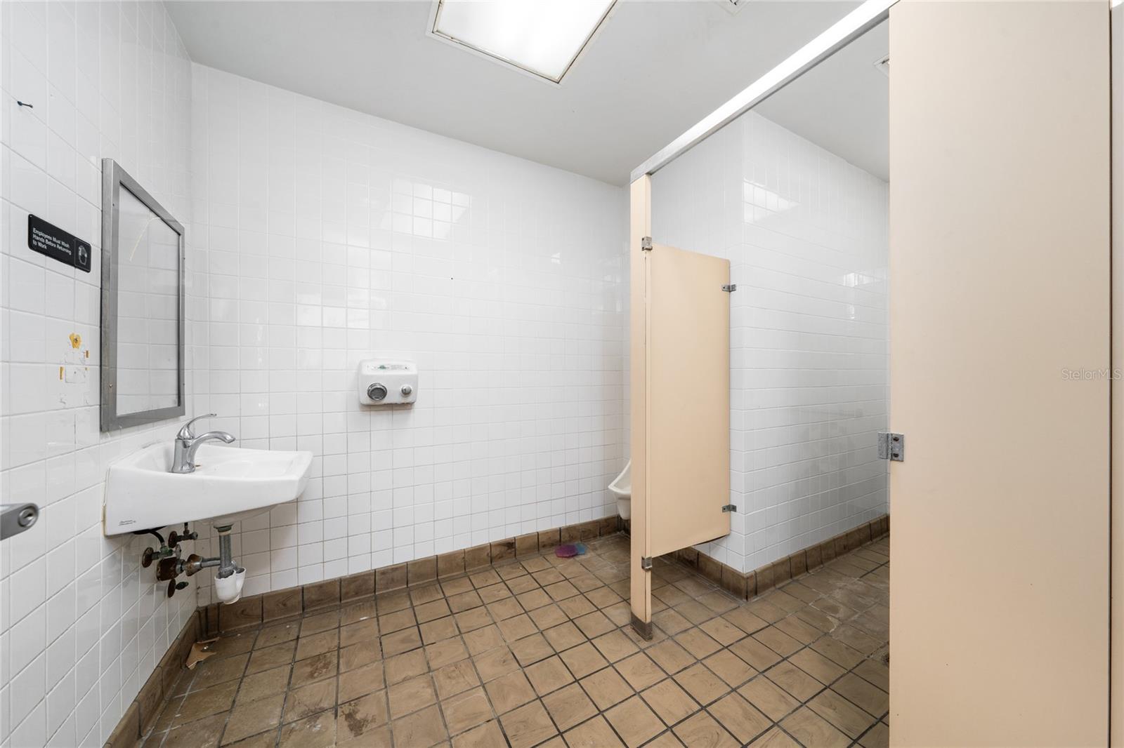 Image 30 of 38 For 7155 Orange Blossom Trail