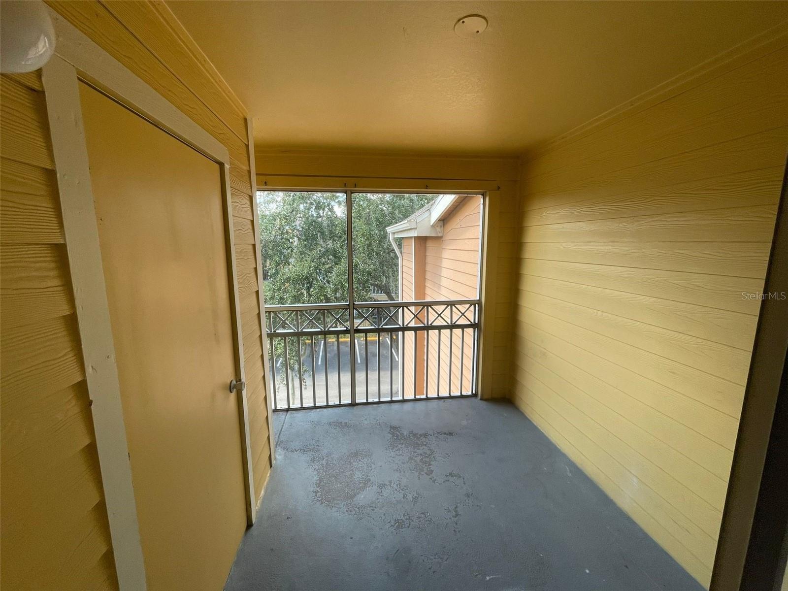 Image 14 of 20 For 5117 City Street 734