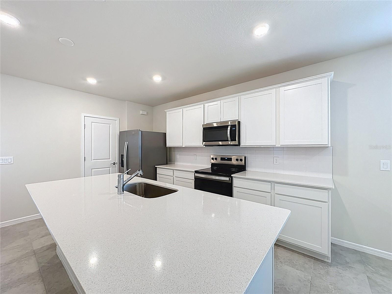 Image 32 of 48 For 1997 Tohoqua Boulevard