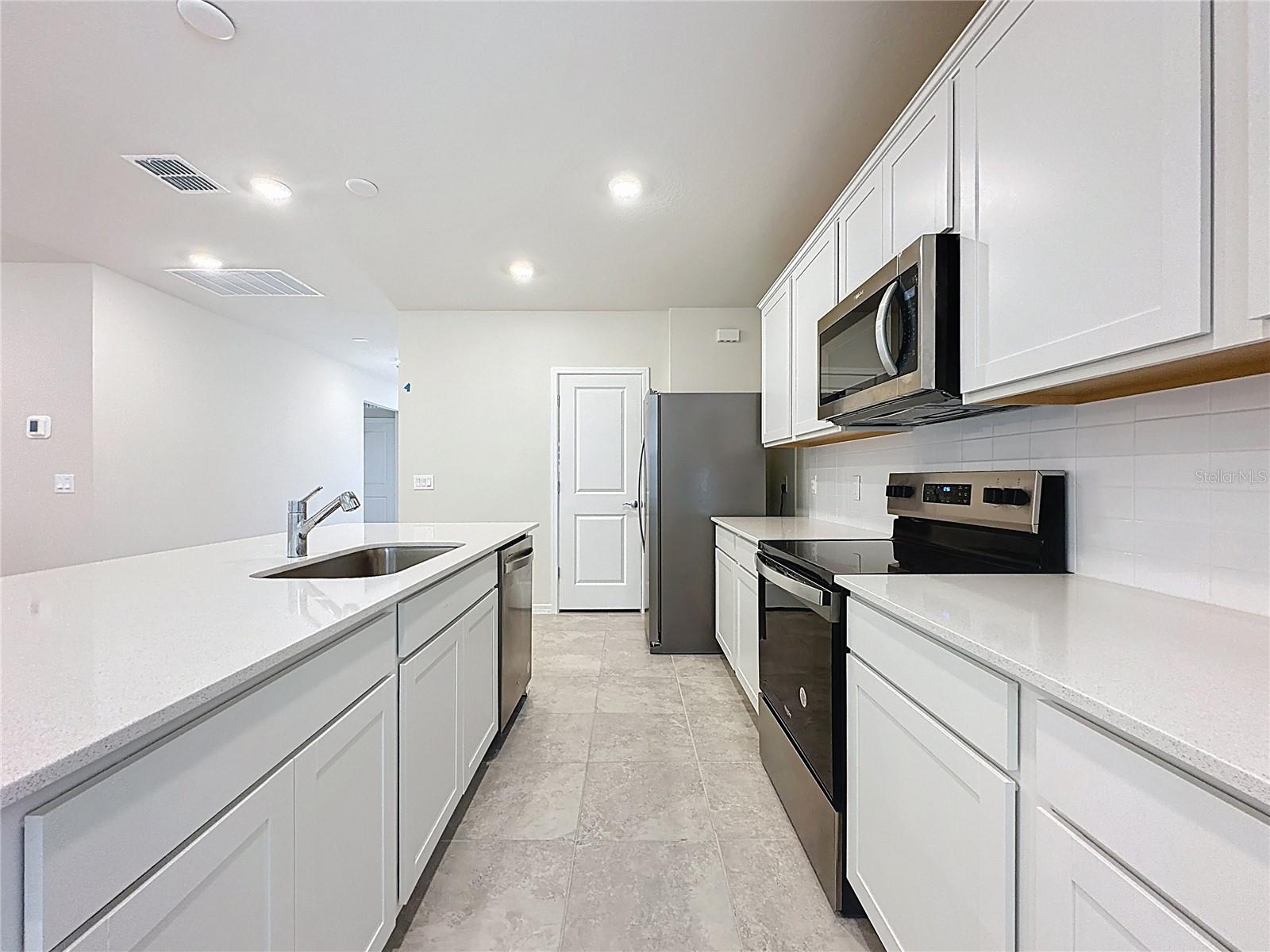 Image 36 of 48 For 1997 Tohoqua Boulevard