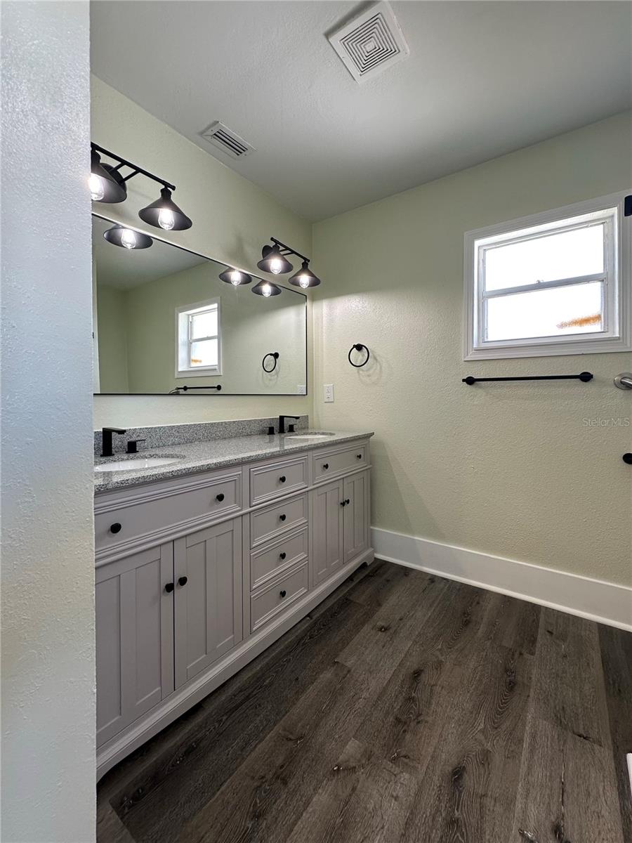 Image 20 of 32 For 3648 Dogwood Place