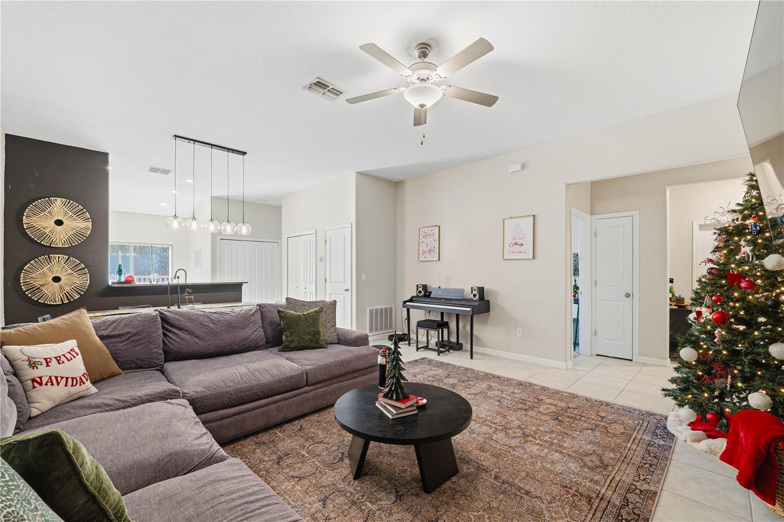 Image 4 of 41 For 13320 Crest Lake Drive