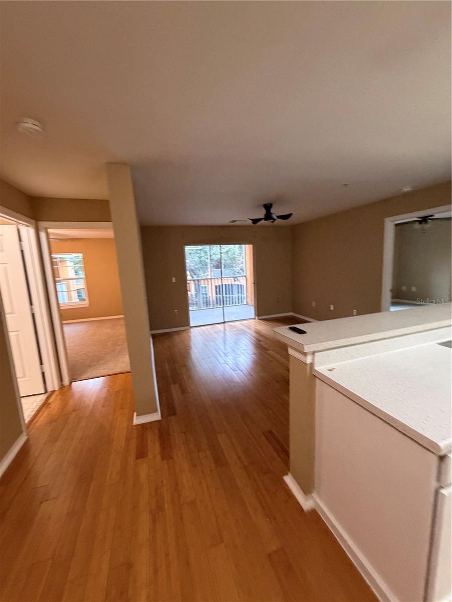 Image 8 of 24 For 5475 Vineland Road 8209