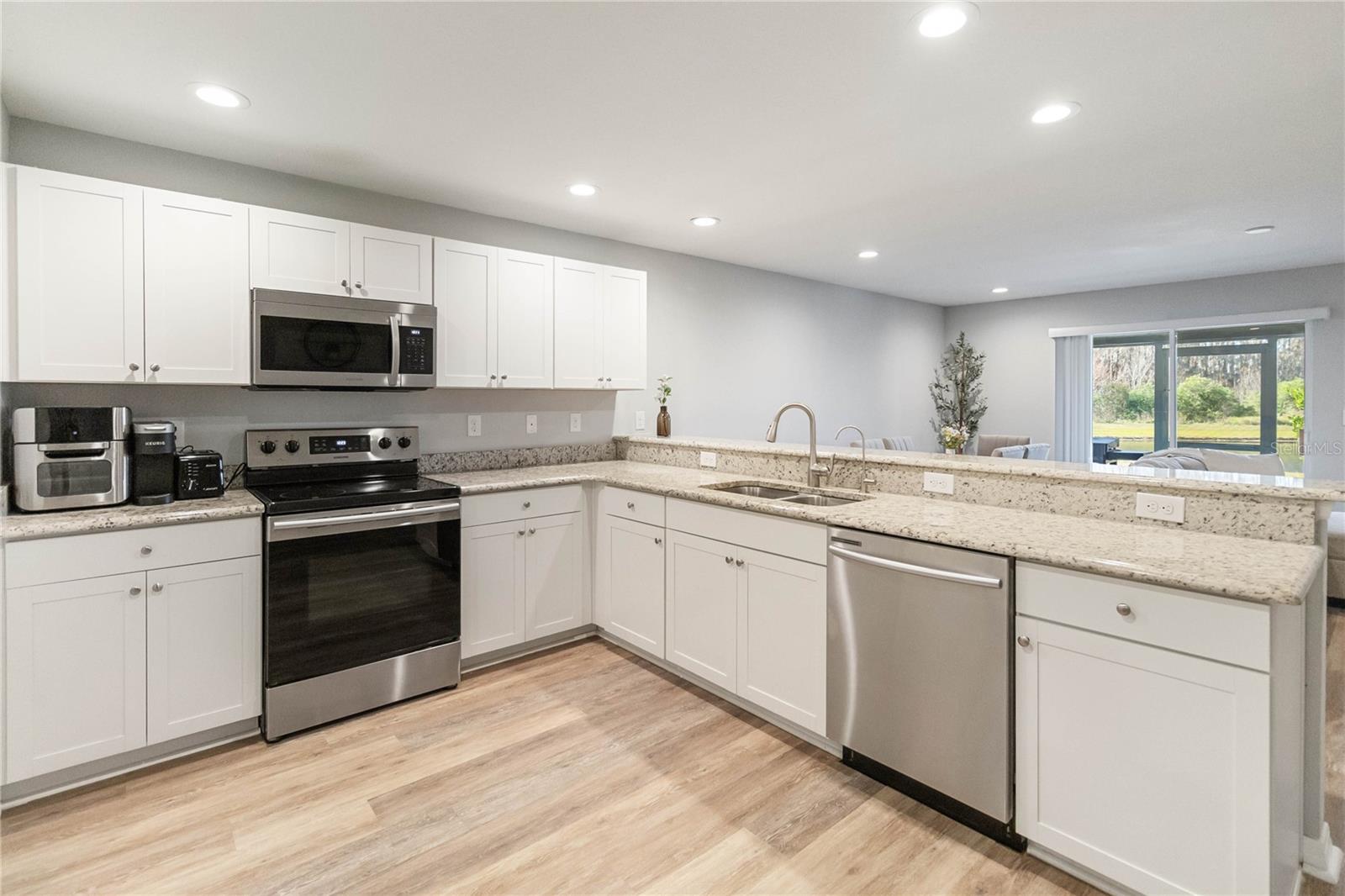 Image 10 of 27 For 2930 Fieldwood Circle