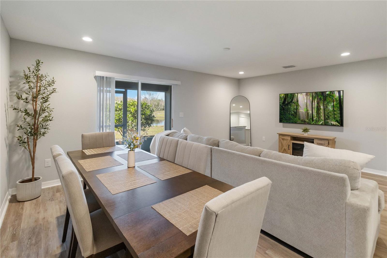 Image 4 of 27 For 2930 Fieldwood Circle