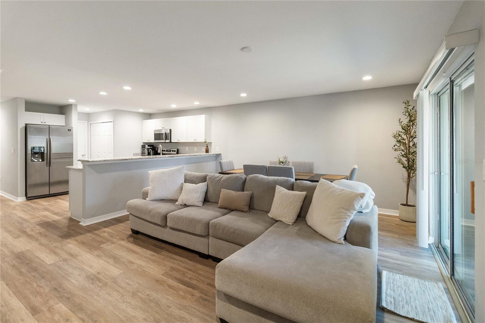 Image 6 of 27 For 2930 Fieldwood Circle