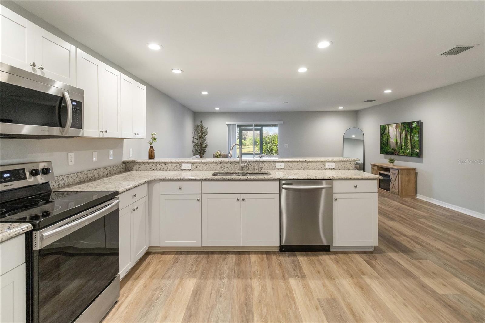 Image 9 of 27 For 2930 Fieldwood Circle