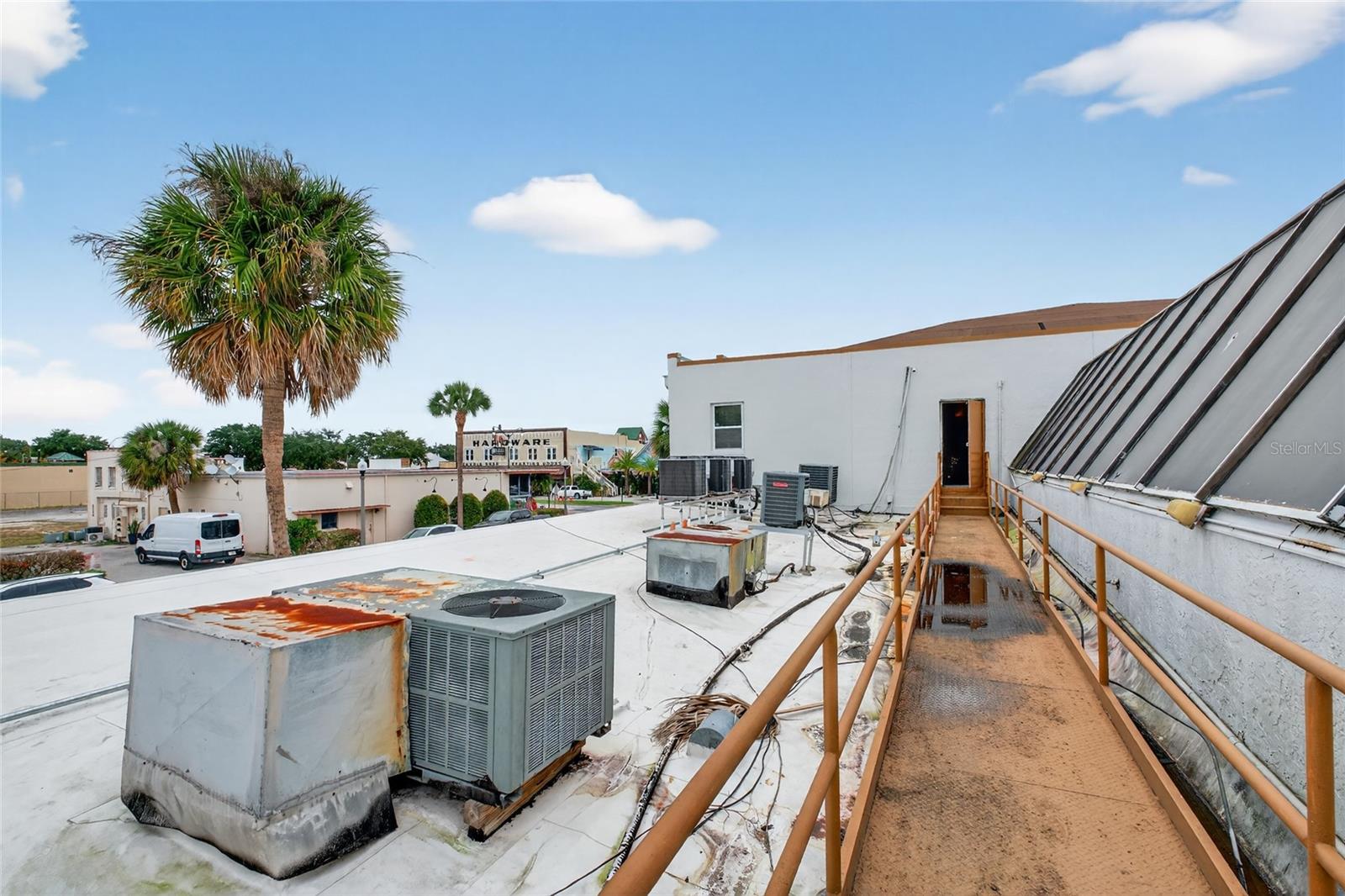 Image 19 of 20 For 219 Broadway