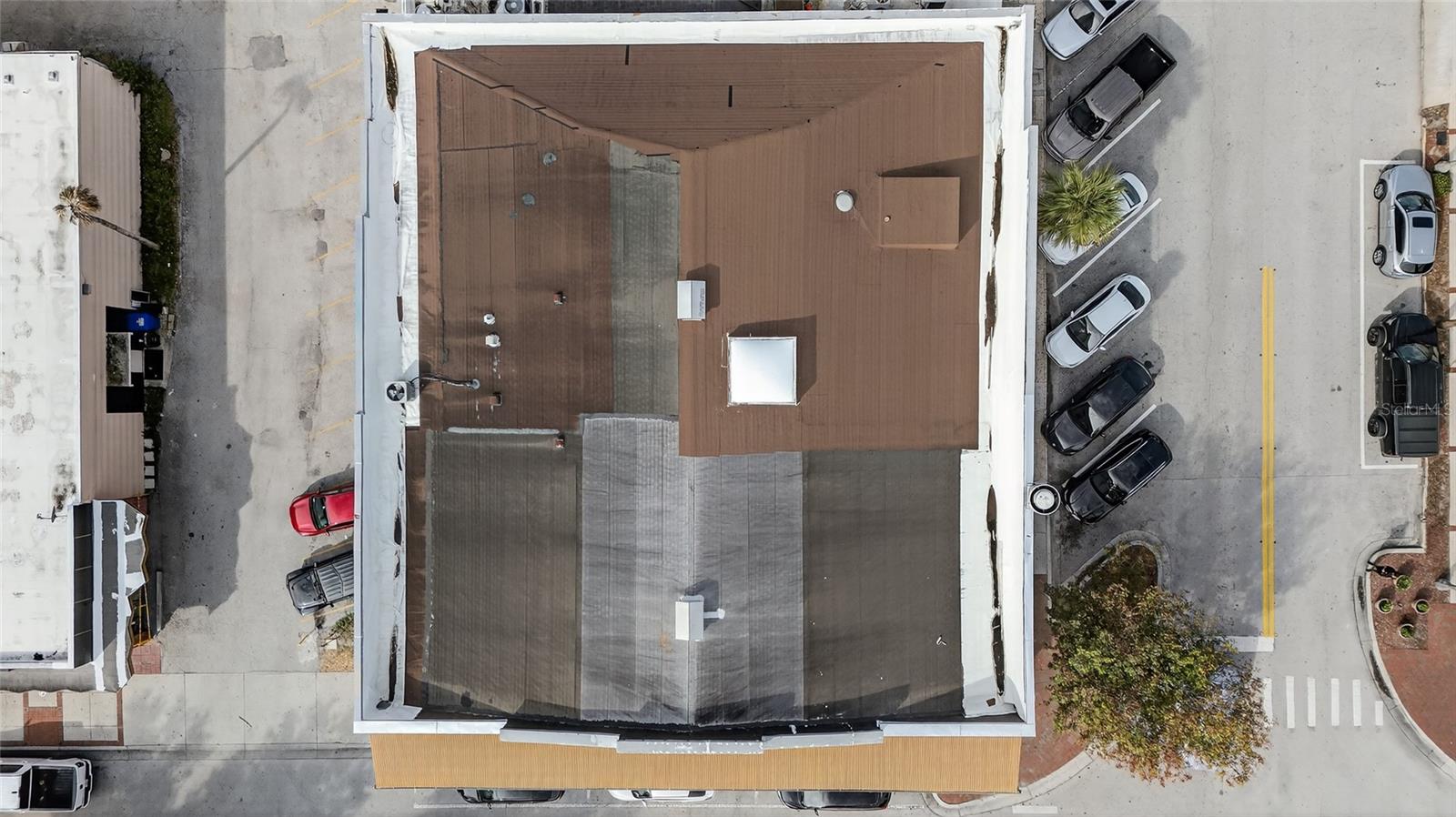 Image 2 of 20 For 219 Broadway