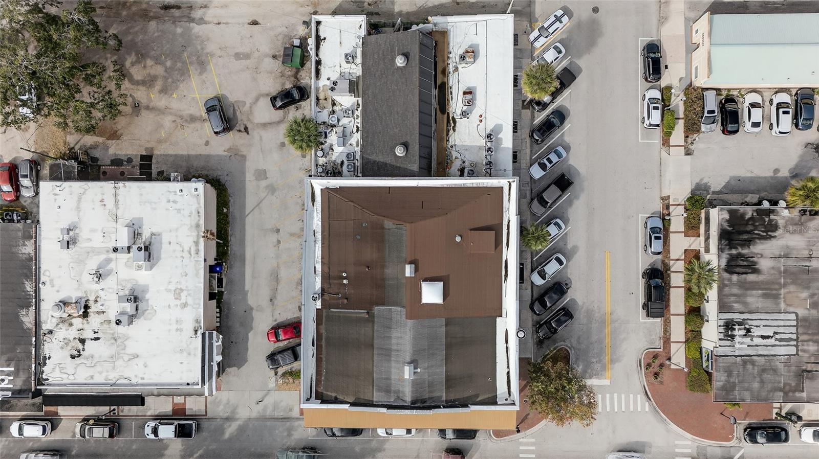 Image 3 of 20 For 219 Broadway