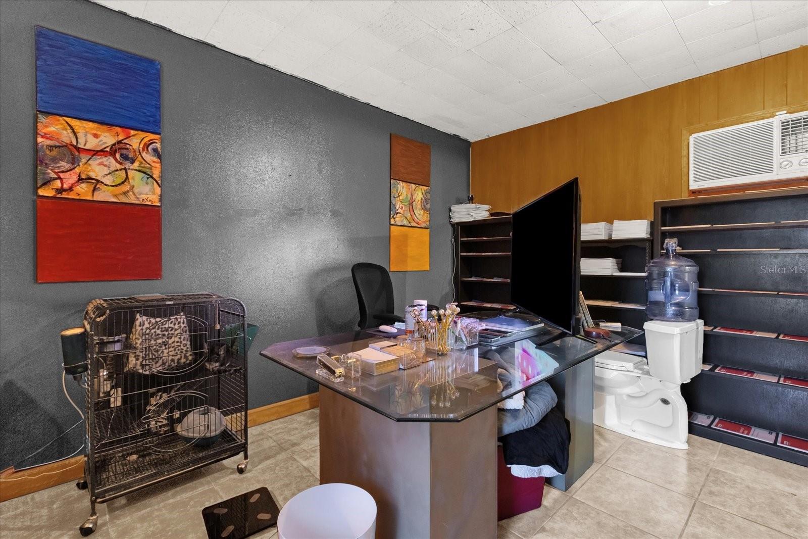 Image 10 of 23 For 1122 Lake Drive A-h